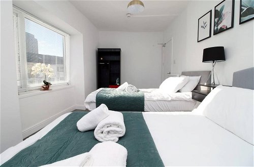 Foto 9 - Stunning 4 Bedroom Flat Near City Centre