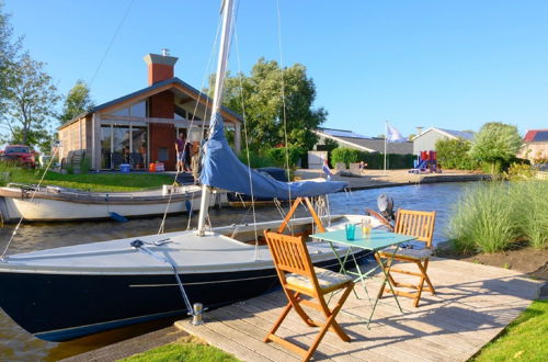 Foto 4 - Bungalow With a Terrace Near the Sneekermeer