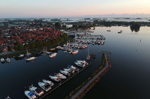 Foto 31 - Holiday Home With Jetty Near Sneekermeer