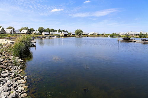 Photo 36 - Modern Lodge on the Water in a National Park