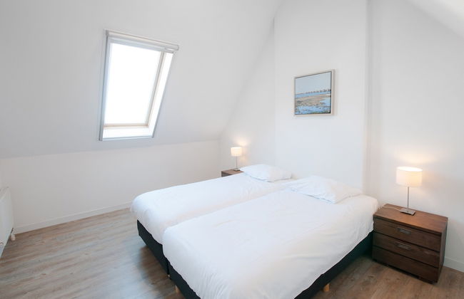Villa in Bergen op Zoom With Waterfront Views - Photo 2