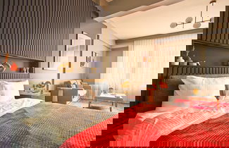 Photo 39 - TAKS-INN Suites