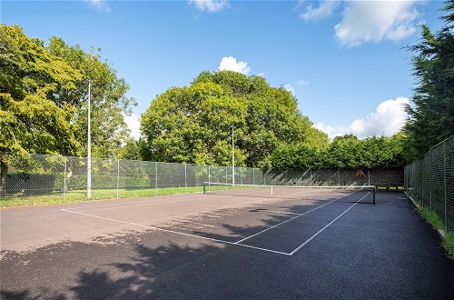 Photo 67 - Gildridge Estat Large Group Tennis Court