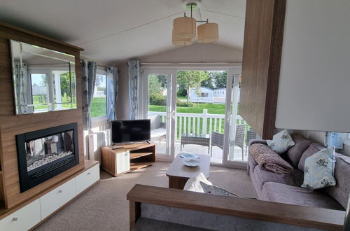 Foto 9 - Immaculate 8-bed Cabin in Tattershall Lake