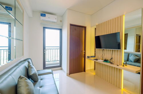 Photo 14 - Simply Modern And Classic 2Br At Transpark Cibubur Apartment