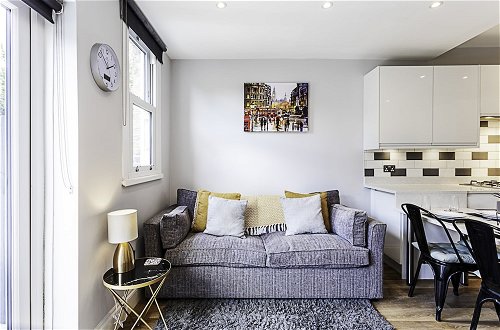 Photo 18 - Cozy 2 Bed Apartment in Chiswick