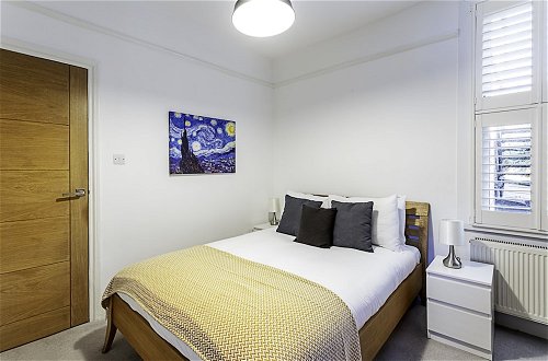Photo 5 - Cozy 2 Bed Apartment in Chiswick