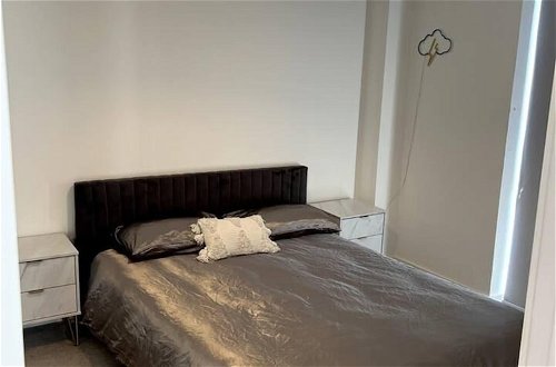 Foto 3 - One Bedroom Luxury Flat in City Center