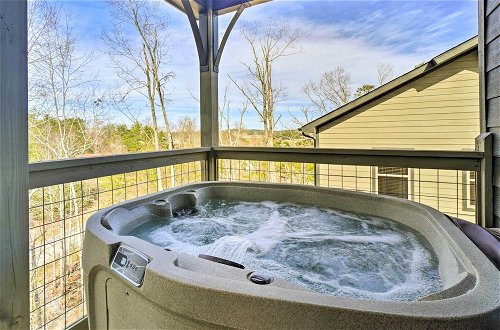 Foto 9 - Pigeon Forge Cabin: Private Hot Tub & Views