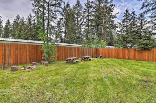 Photo 12 - Hungry Horse Cabin: Deck, Fire Pit, Near Glacier