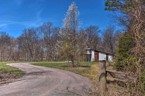 Photo 4 - Upscale & Quiet Paducah Retreat on 15 Acres