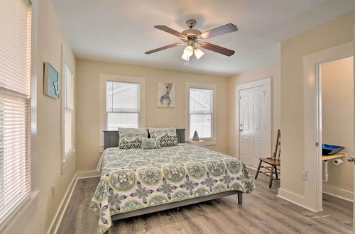 Photo 13 - Bright Galveston Bungalow: 1/2 Mi to Pleasure Pier