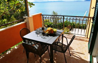 Photo 1 - A4 Beachfront apt With big Terrace and sea View