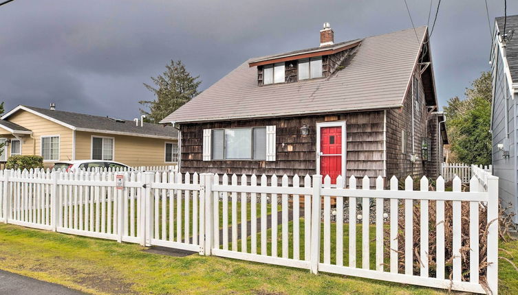 Photo 1 - Cozy Seaside Home w/ Patio - Walk to Seaside Beach