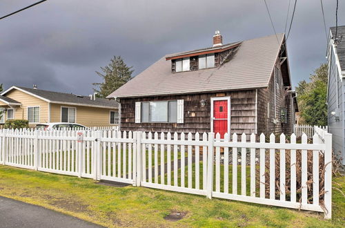 Photo 1 - Cozy Seaside Home w/ Patio - Walk to Seaside Beach