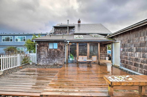 Photo 17 - Cozy Seaside Home w/ Patio - Walk to Seaside Beach