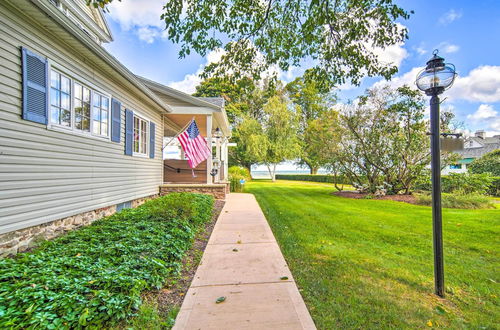 Photo 1 - Private Waterfront Lake Erie Home W/bbq Patio