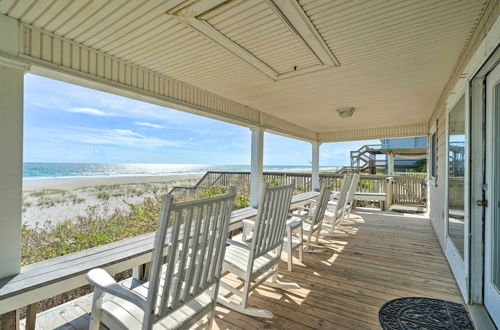 Foto 9 - Peaceful 'cottage By The Sea' Oceanfront Home