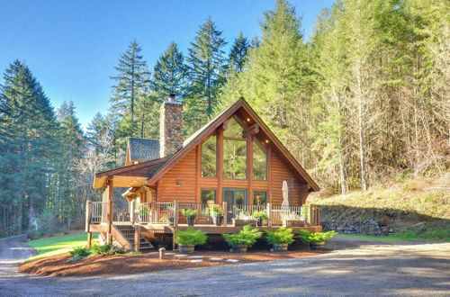 Photo 23 - Luxe Cabin in the Woods ~ 35 Mi to Portland