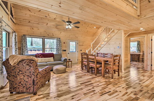 Photo 17 - Inviting Webb Lake Cabin w/ Mountain Views