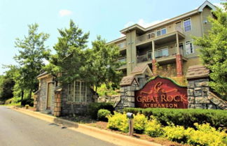 Foto 1 - Branson's Great Rock Retreat