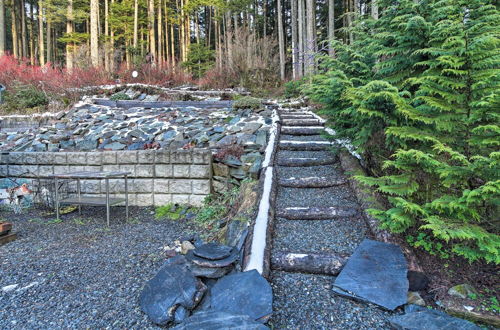 Photo 4 - Cozy Retreat w/ Fire Pit - Near Mendenhall Glacier