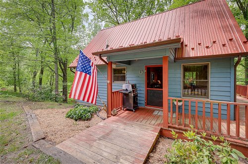 Foto 26 - Cozy Blue Ridge Cabin Rental w/ On-site Stream