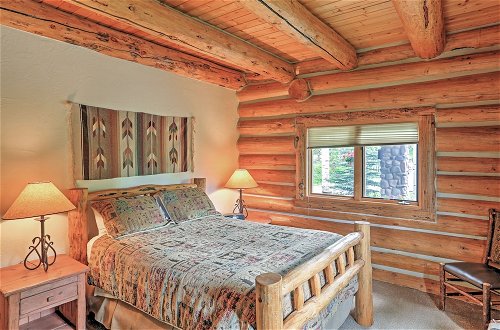 Foto 2 - Ski-in/ski-out Telluride Home w/ Deck & Hot Tub