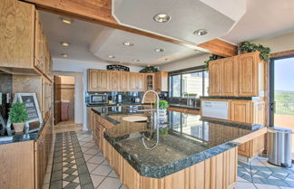 Foto 2 - Breathtaking Bear Lake Escape w/ Game Room & View