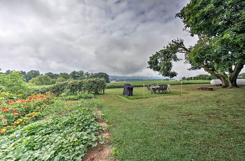 Foto 8 - Quiet Elizabethville Home w/ Fire Pit + Views