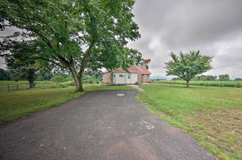 Foto 3 - Quiet Elizabethville Home w/ Fire Pit + Views