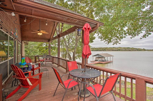 Photo 18 - Cedar Creek Lake Home: Private Boat Dock, Fire Pit