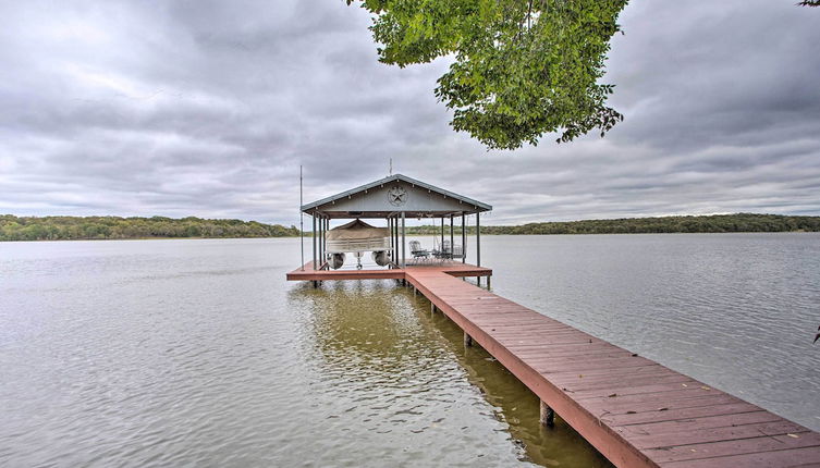 Photo 1 - Cedar Creek Lake Home: Private Boat Dock, Fire Pit