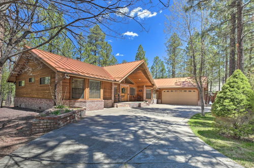 Photo 7 - Expansive Pinetop Cabin w/ Fireplace + Grill