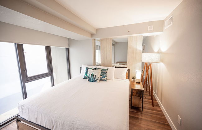Stay Together on The Strip - 3 Bed Condo - Photo 10