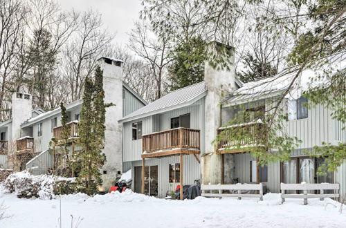 Photo 22 - Cozy Hartford Escape w/ Fire Pit, Near Golfing