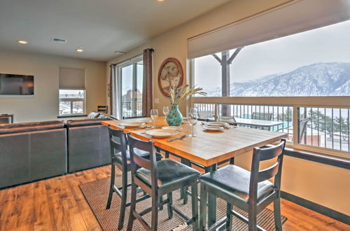 Foto 19 - Cozy Manson Condo on Lake Chelan w/ Pool Access