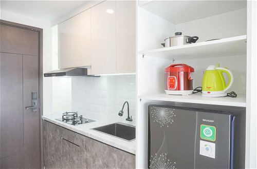 Foto 5 - Good Deal And Homey Studio At 11St Floor Citra Living Apartment