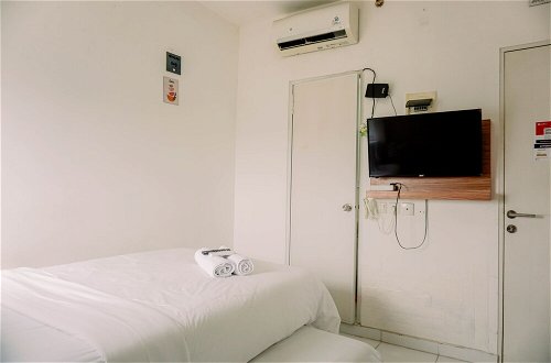 Foto 10 - Warm And Cozy Studio Apartment (No Kitchen) Aeropolis Residence