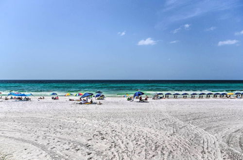 Photo 10 - Bright Miramar Beach Condo - Walk to Beach