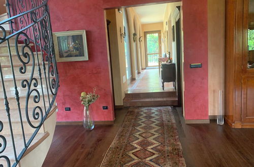 Foto 25 - Remarkable 6 Bedrooms Villa in Cerrione With Land