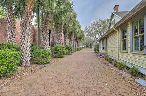 Photo 15 - Charming Gainesville Townhome < 2 Mi to University