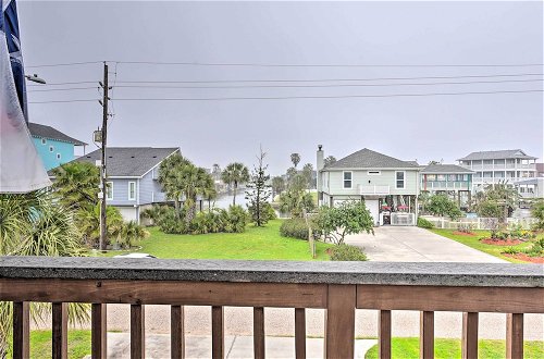 Photo 25 - Galveston Home w/ Canal View: 1/4 Mi to the Beach