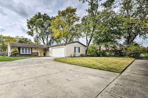 Foto 19 - Renovated Griffith Family Home in Chicagoland Area