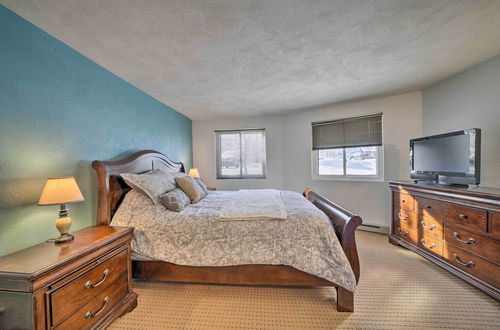 Photo 12 - Idyllic Somerset Condo: Ski, Hike & Relax