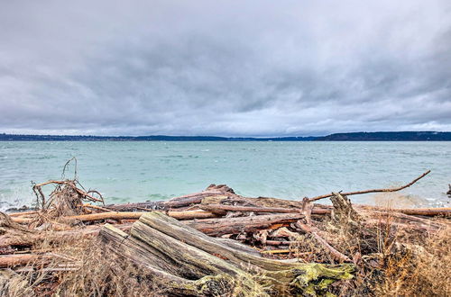 Photo 20 - Tacoma 'dash Point Beach Cabin' w/ Balcony