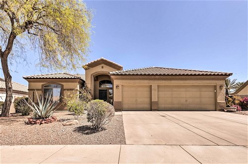 Foto 7 - Sun-drenched Home w/ Private Pool in Goodyear