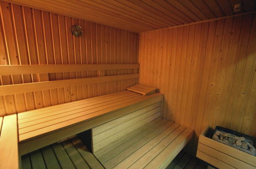 Photo 16 - Spacious Farmhouse in Anthisnes With Sauna