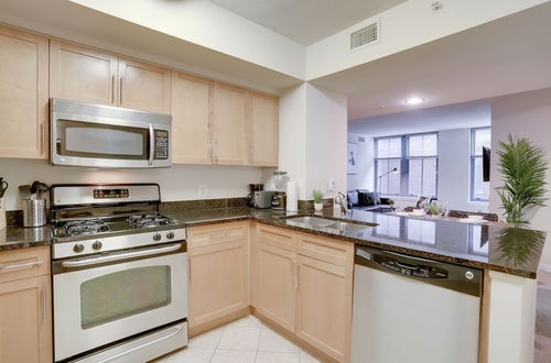 Foto 12 - Beautiful 2BR Condo at Pentagon City