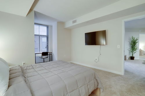 Foto 8 - Beautiful 2BR Condo at Pentagon City